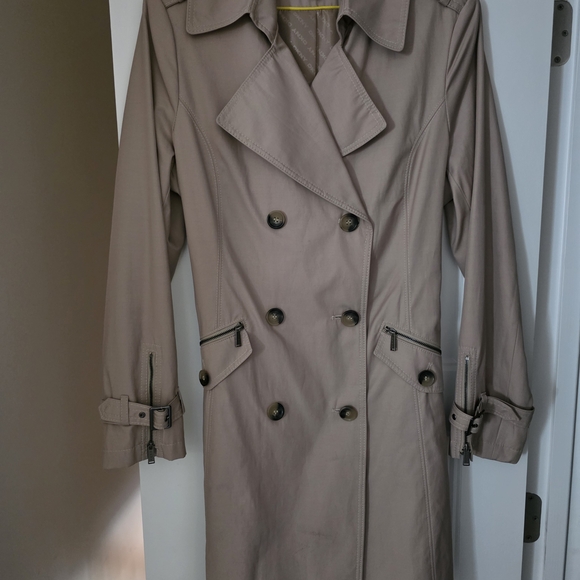 DKNY Classic Trench Coat - Picture 7 of 16